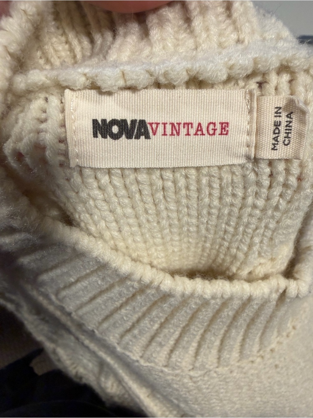 NOVA VINTAGE Cream Cable Knit Mock Neck Sweater best for Small - Picture 5 of 6